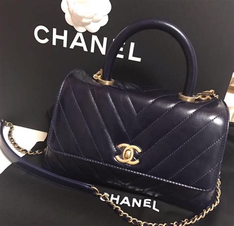 sac chevron chanel|Chanel bag.